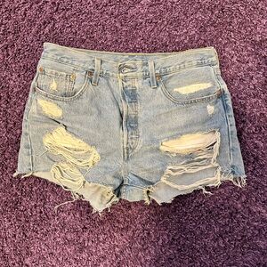 Levi's 501 distressed denim shorts #distresseddenim